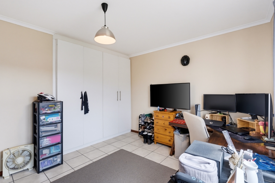 2 Bedroom Property for Sale in Edgemead Western Cape